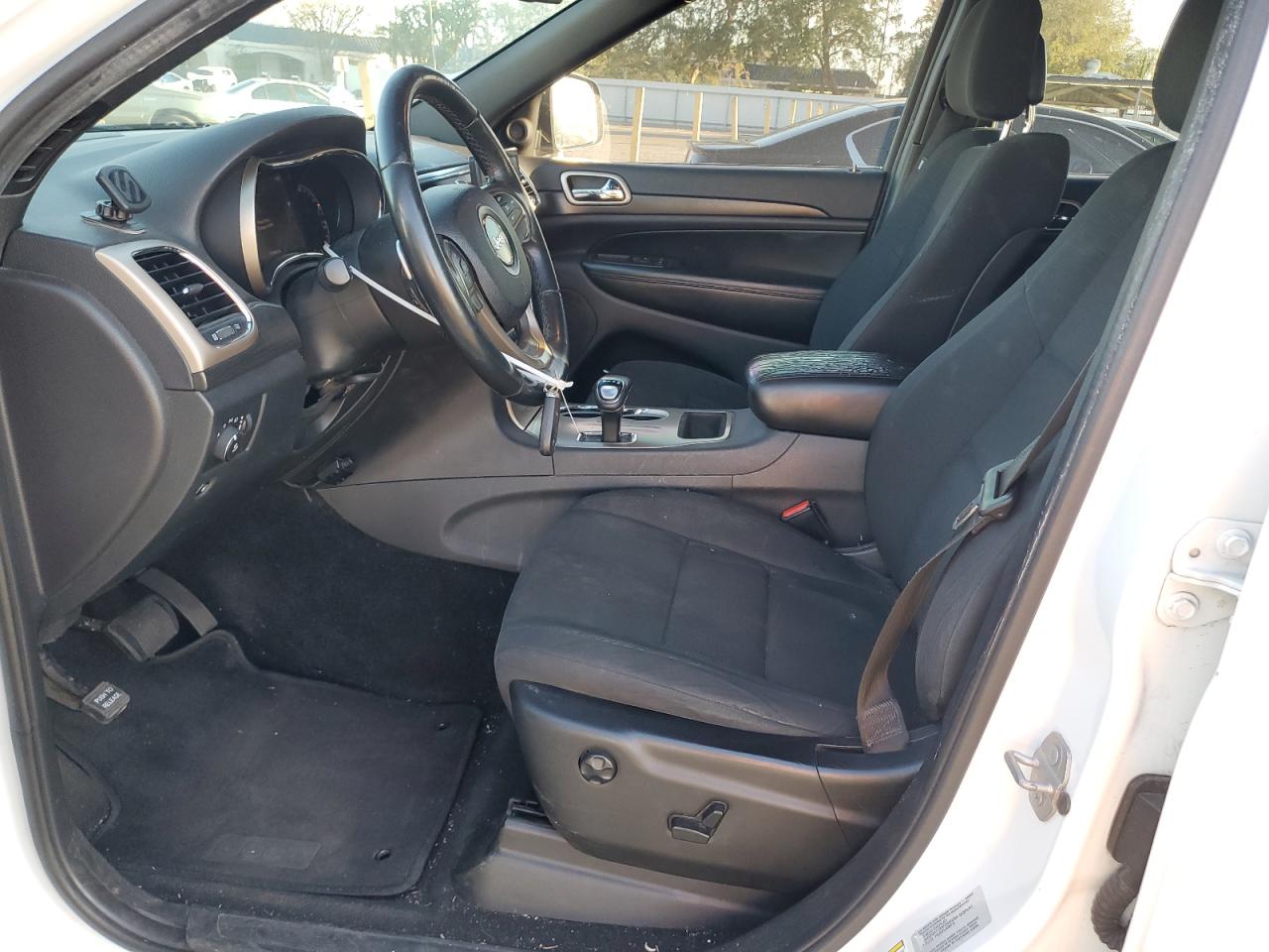 2015 Jeep Grand Cherokee - Image 7