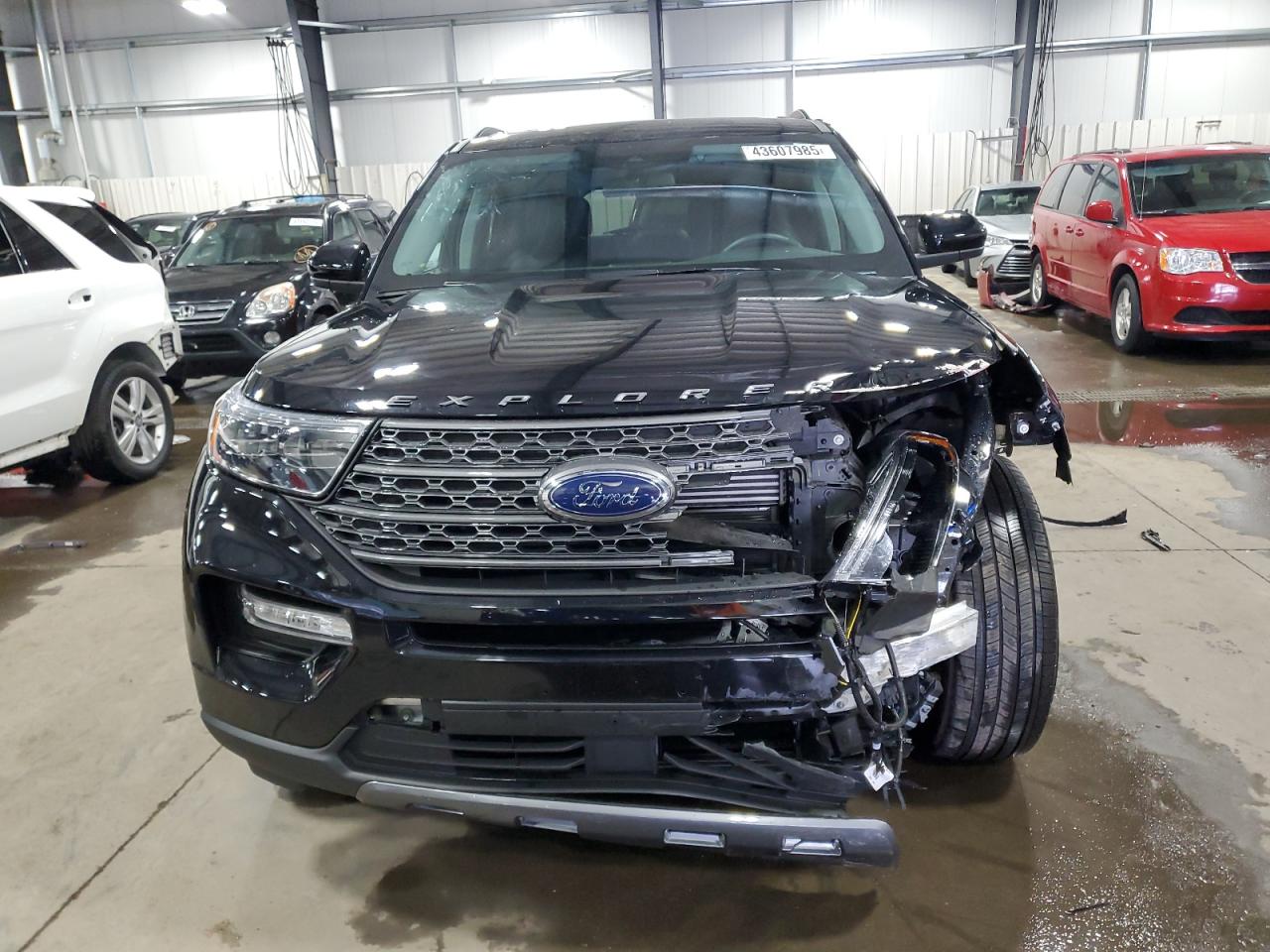 2022 Ford Explorer - Image 5