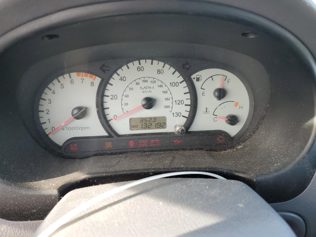 2003 Hyundai Accent - Image 9