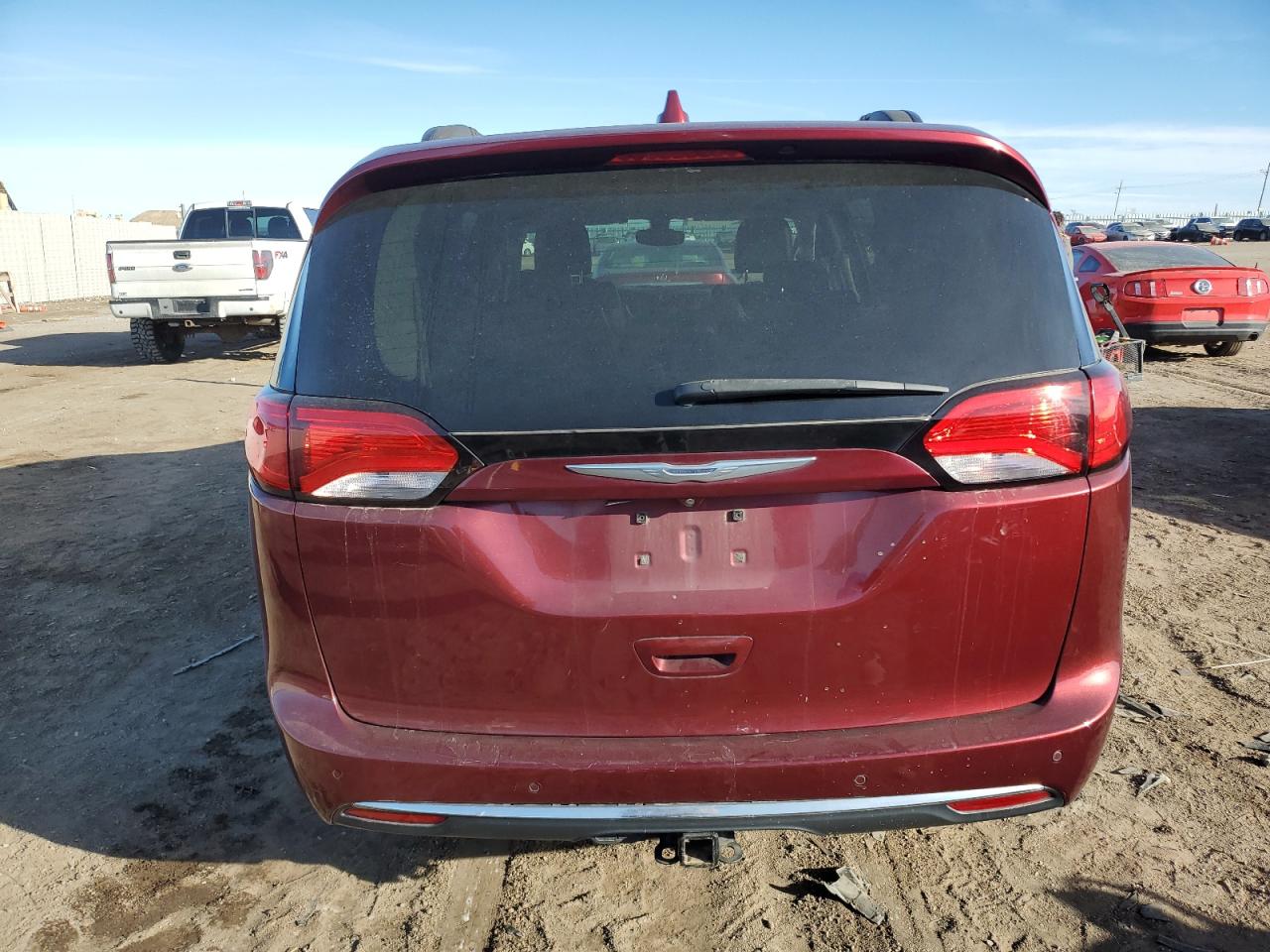 2017 Chrysler Pacifica - Image 6