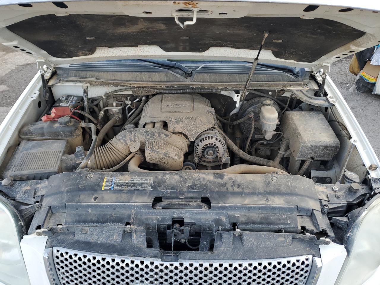 2010 GMC Yukon - Image 12