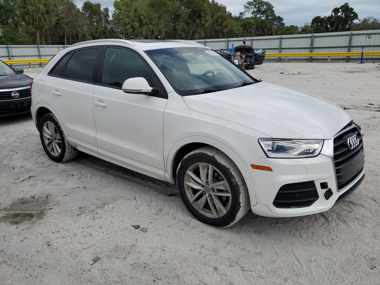 2017 Audi Q3 - Image 4