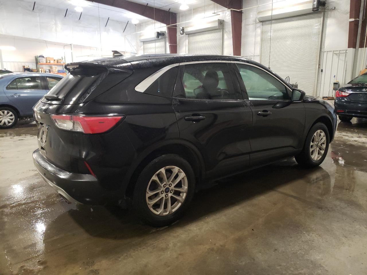 2020 Ford Escape - Image 3