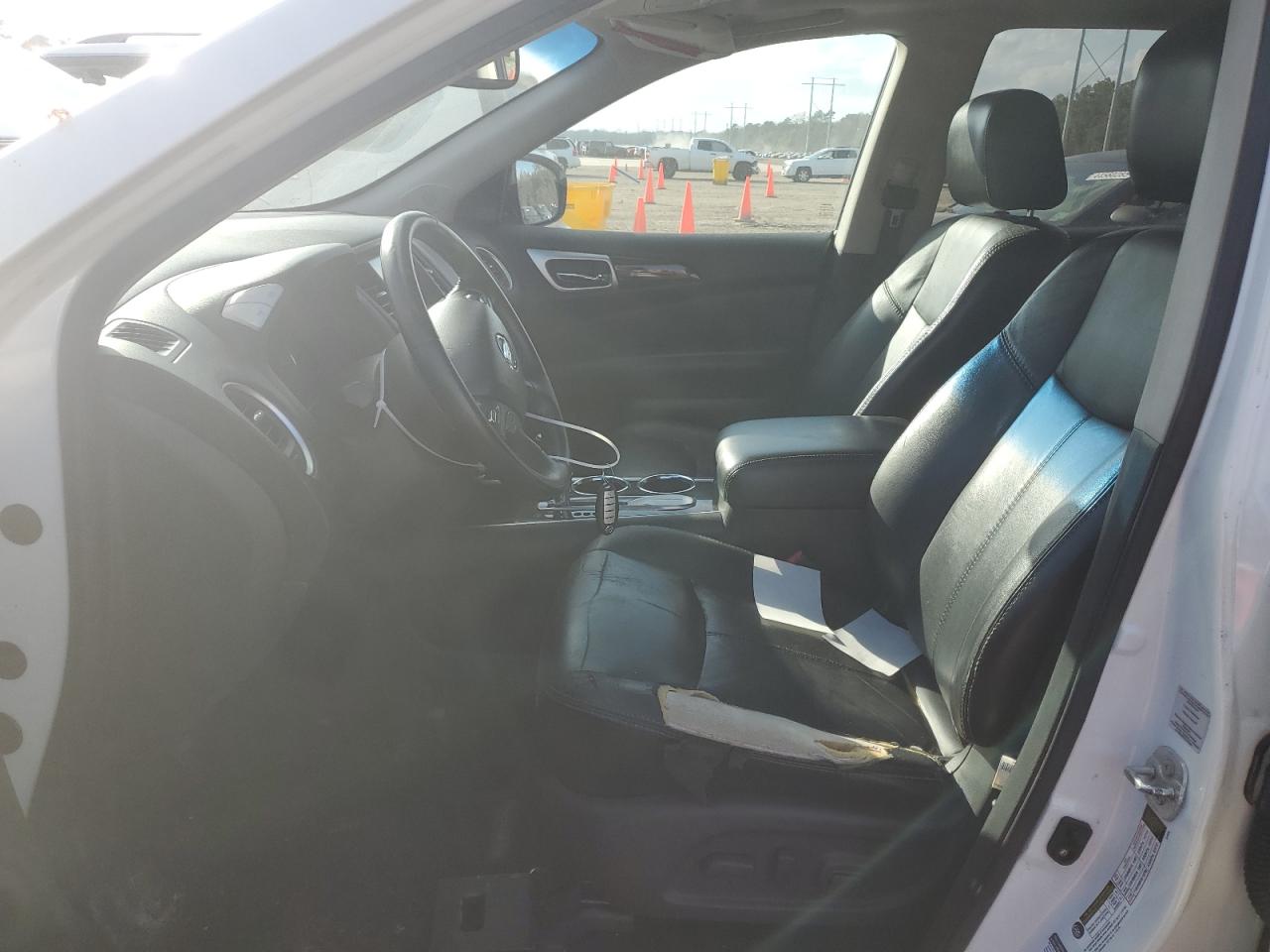 2014 Nissan Pathfinder - Image 7