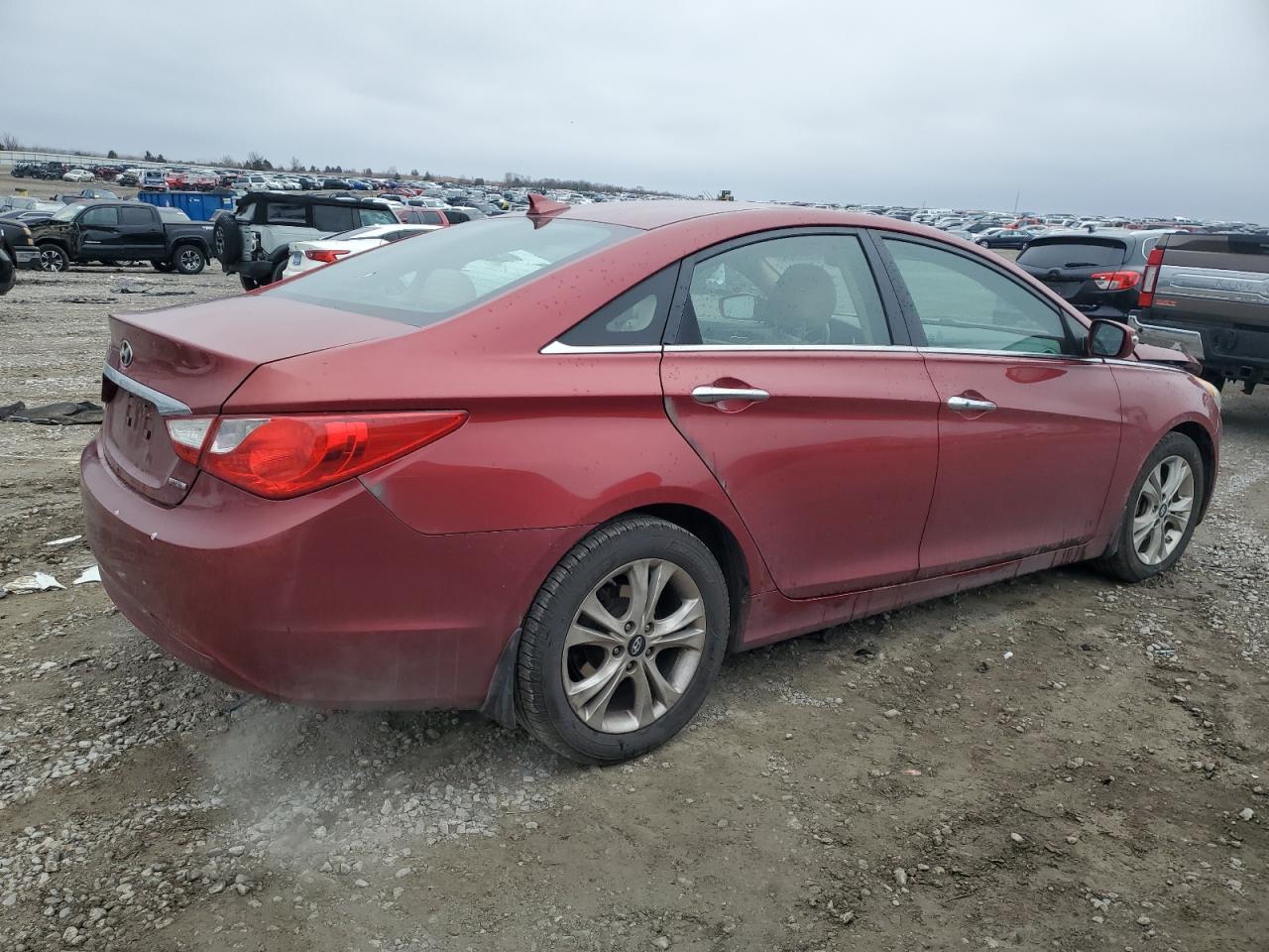 2013 Hyundai Sonata - Image 3