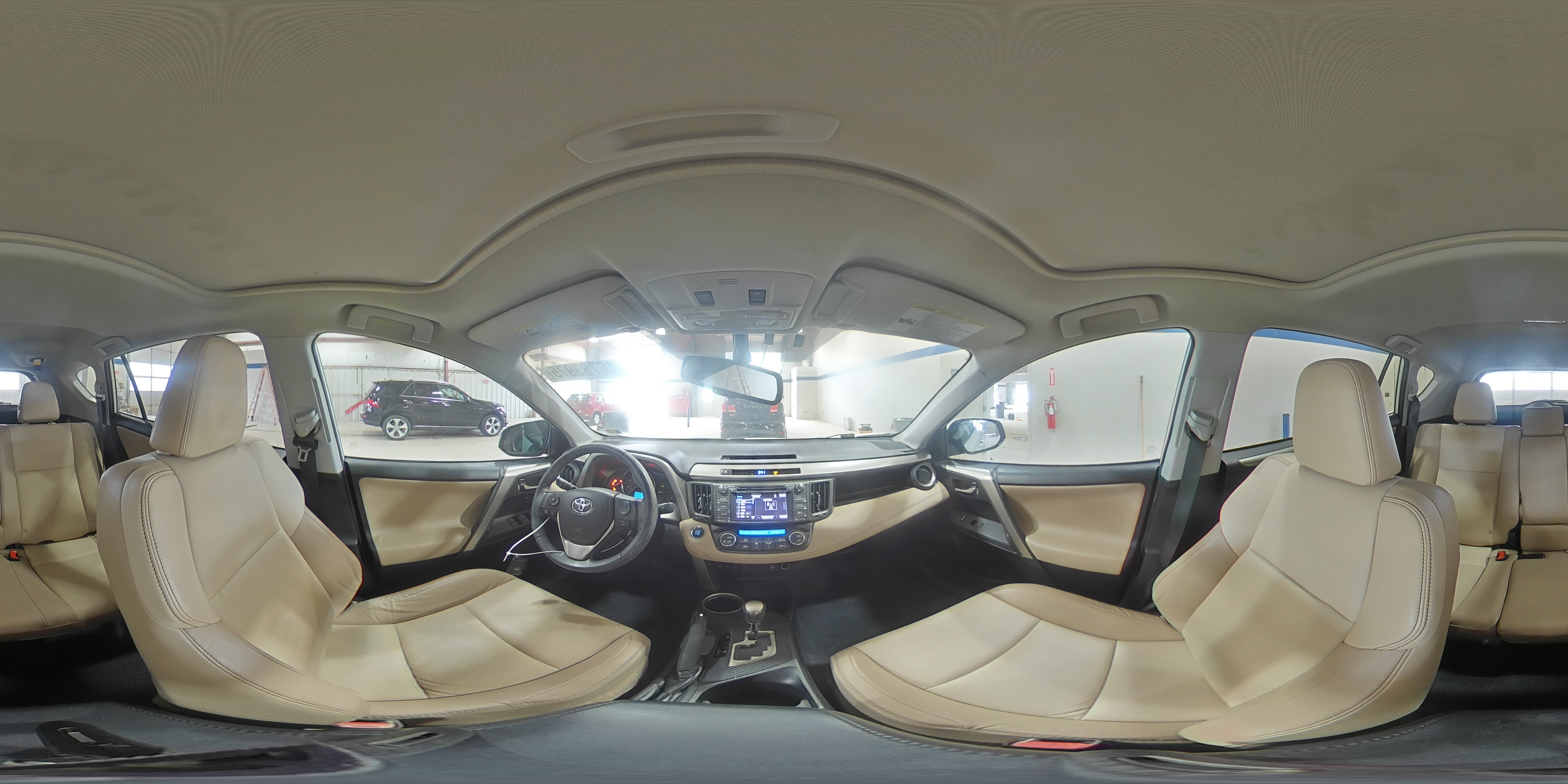2014 Toyota RAV 4 - Image 13