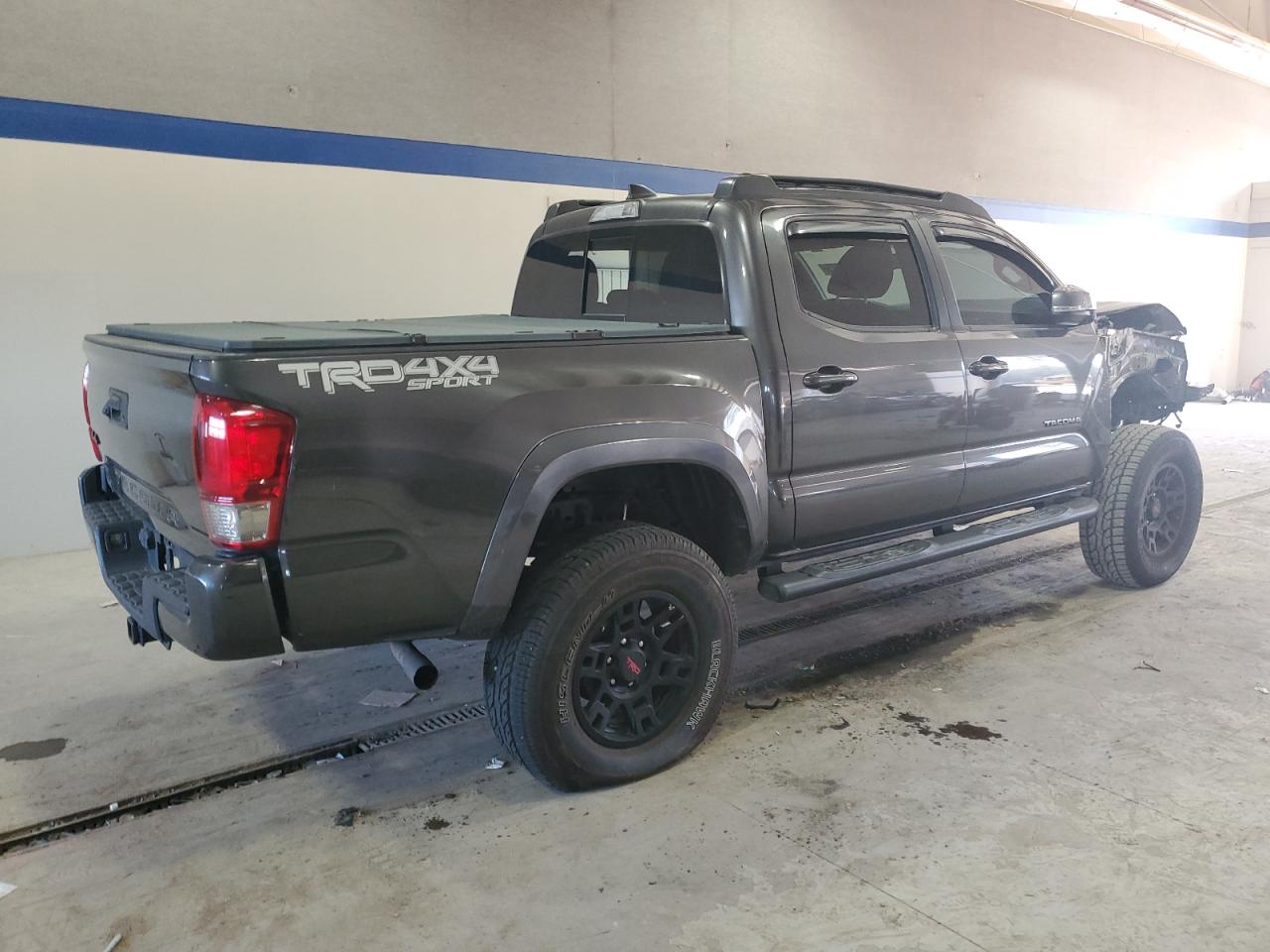 2017 Toyota Tacoma - Image 3