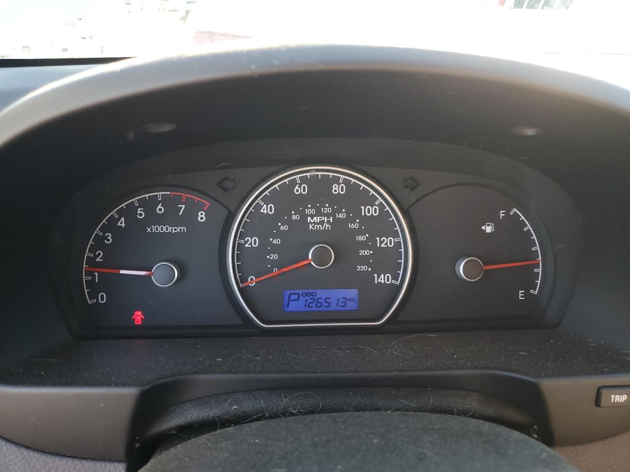 2010 Hyundai Elantra - Image 9