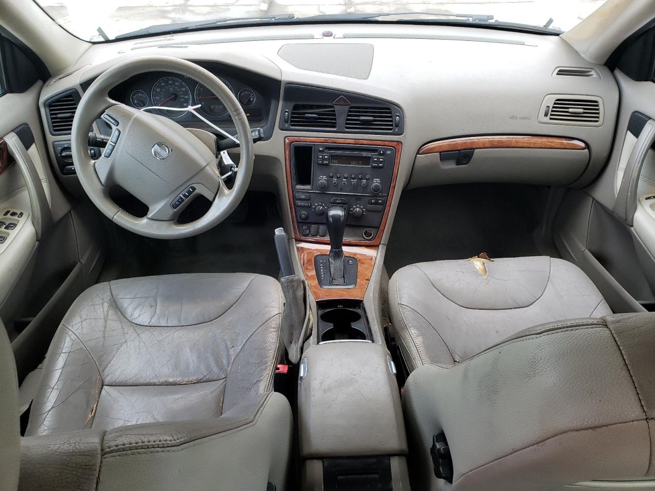 2005 Volvo V70 - Image 8