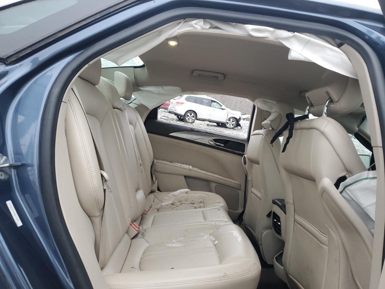 2019 Lincoln MKZ - Image 11
