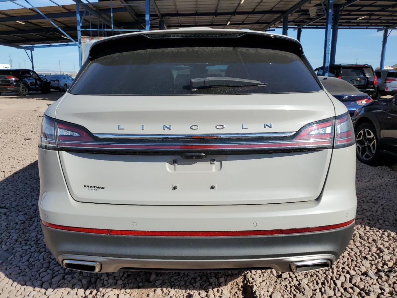 2022 Lincoln Nautilus - Image 6