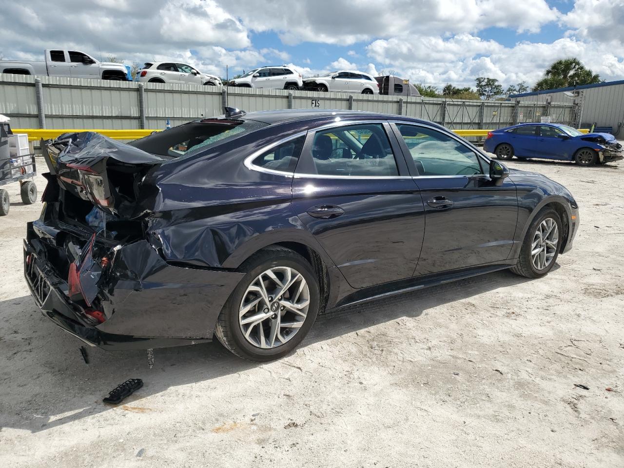 2023 Hyundai Sonata - Image 3