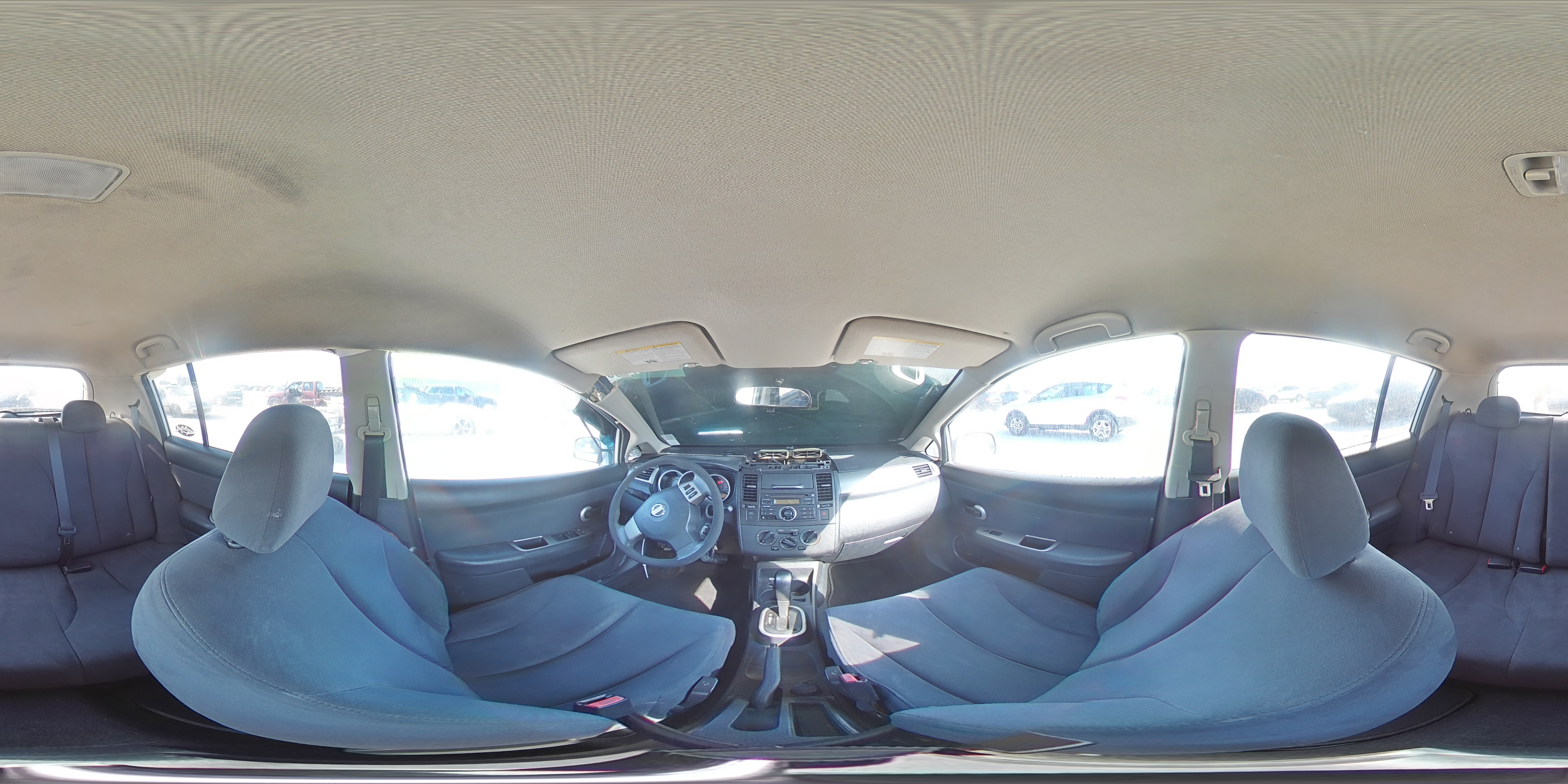 2009 Nissan Versa - Image 13