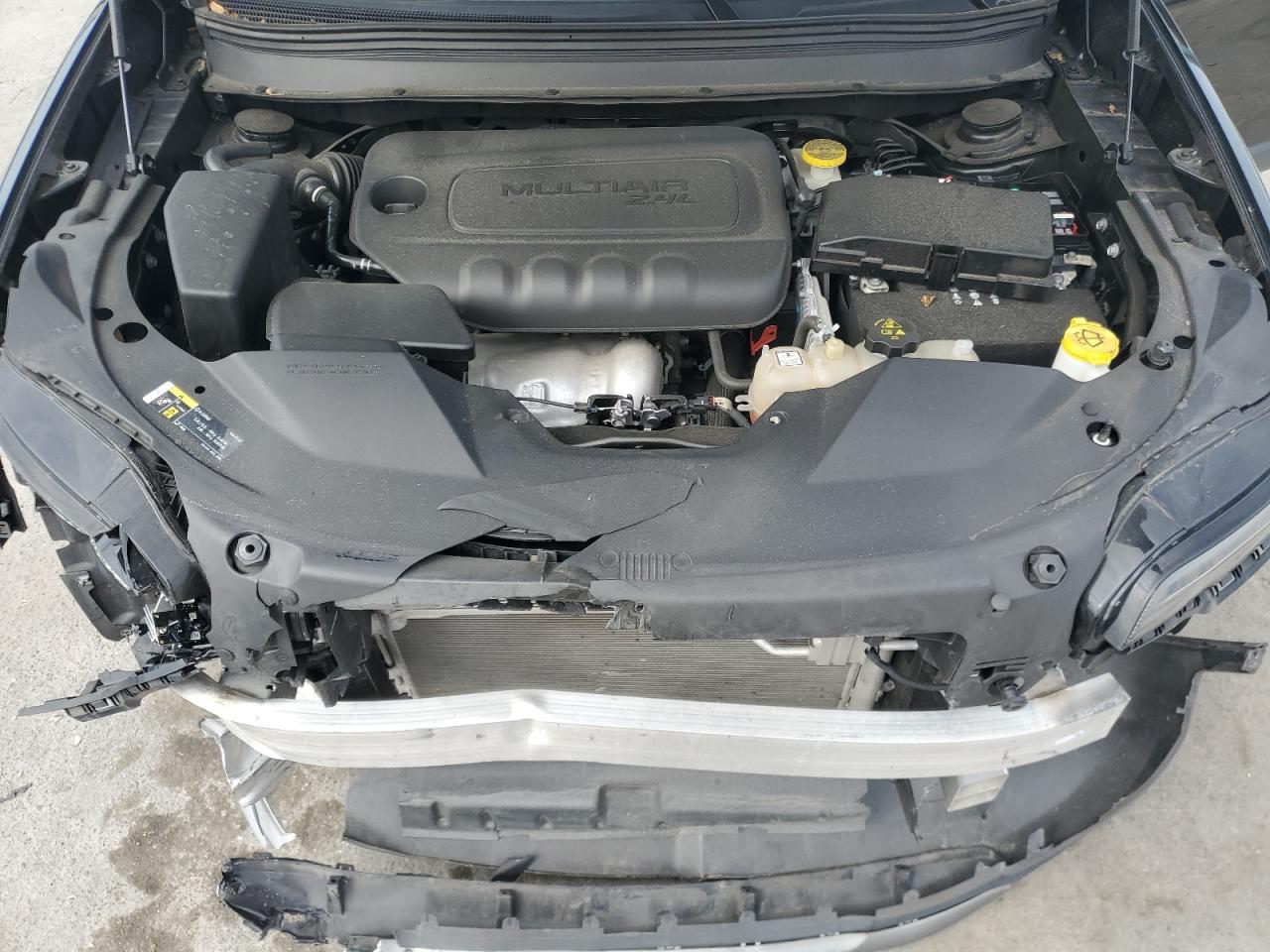 2020 Jeep Grand Cherokee - Image 12