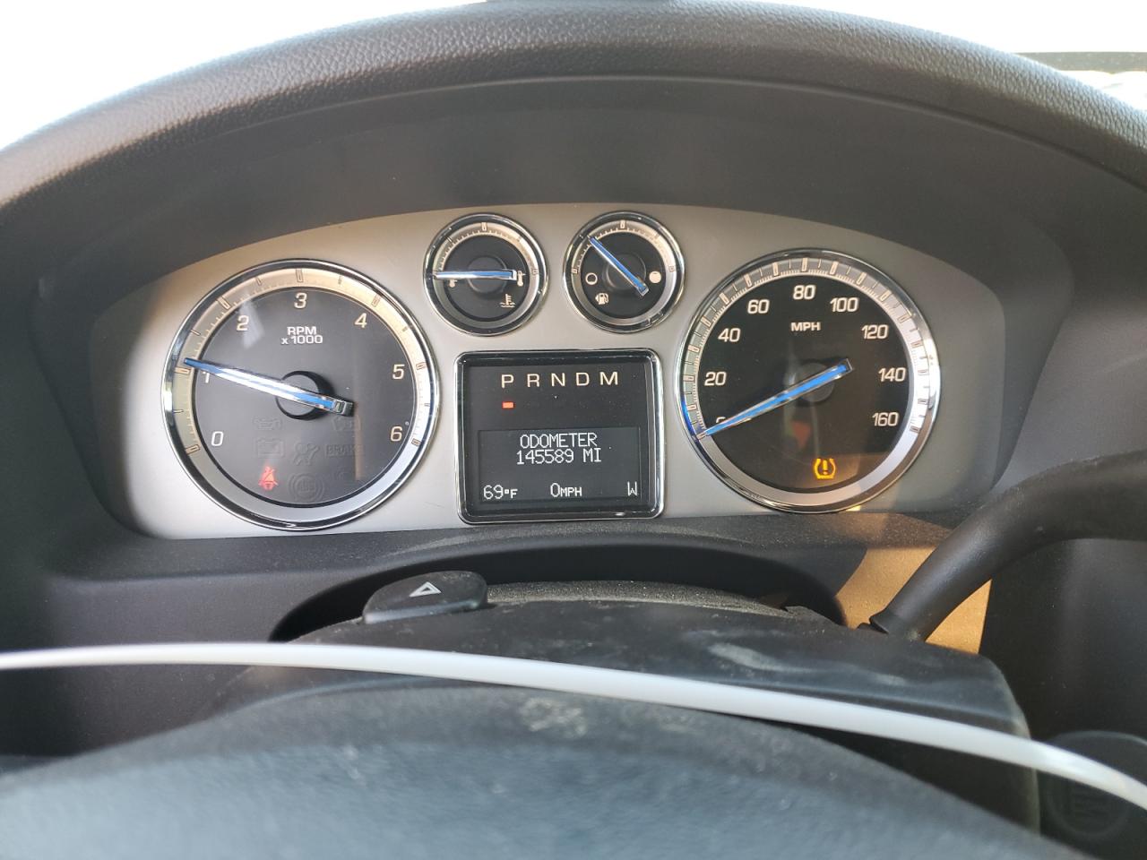 2011 Cadillac Escalade - Image 9