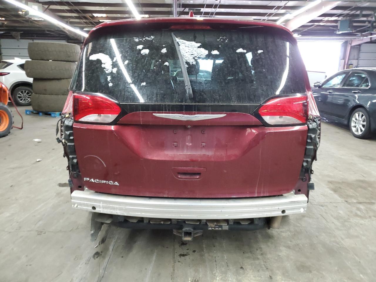 2017 Chrysler Pacifica - Image 6