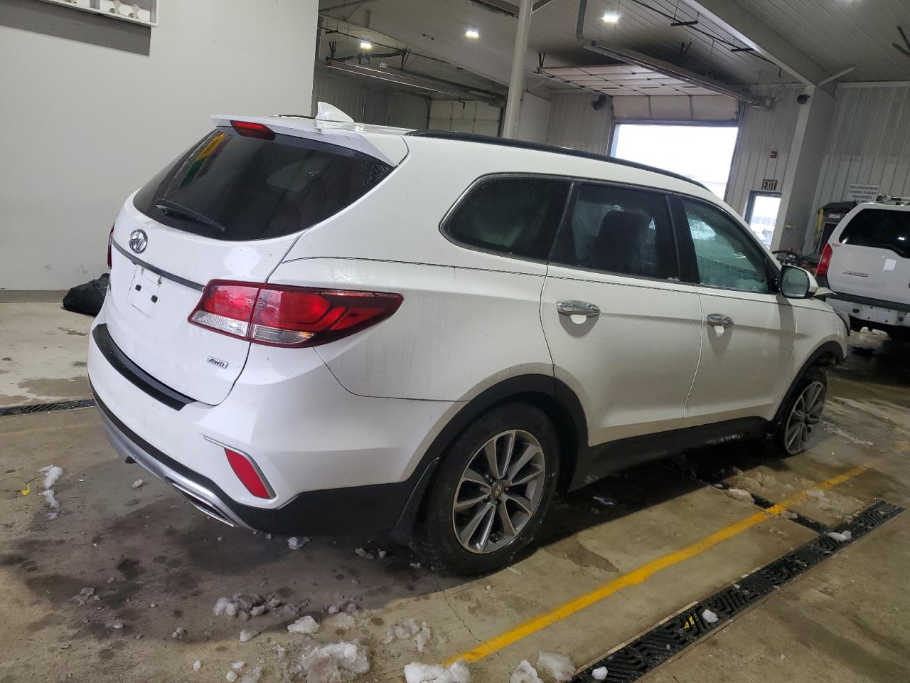 2018 Hyundai Santa Fe - Image 3