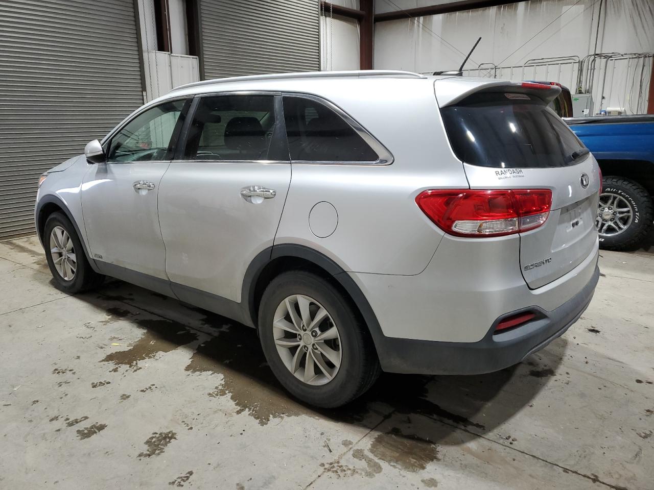 2016 Kia Sorento - Image 2