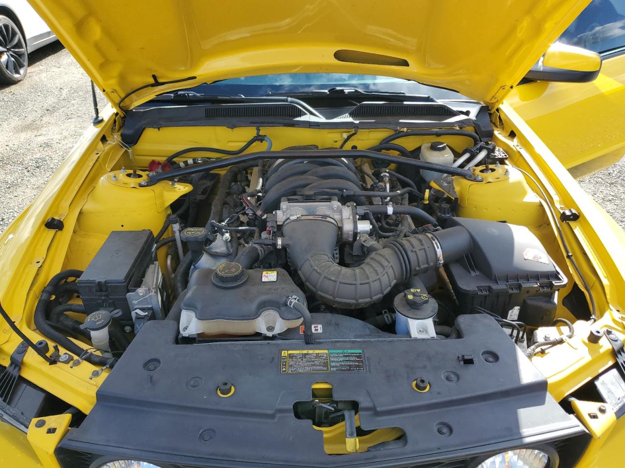 2005 Ford Mustang - Image 11