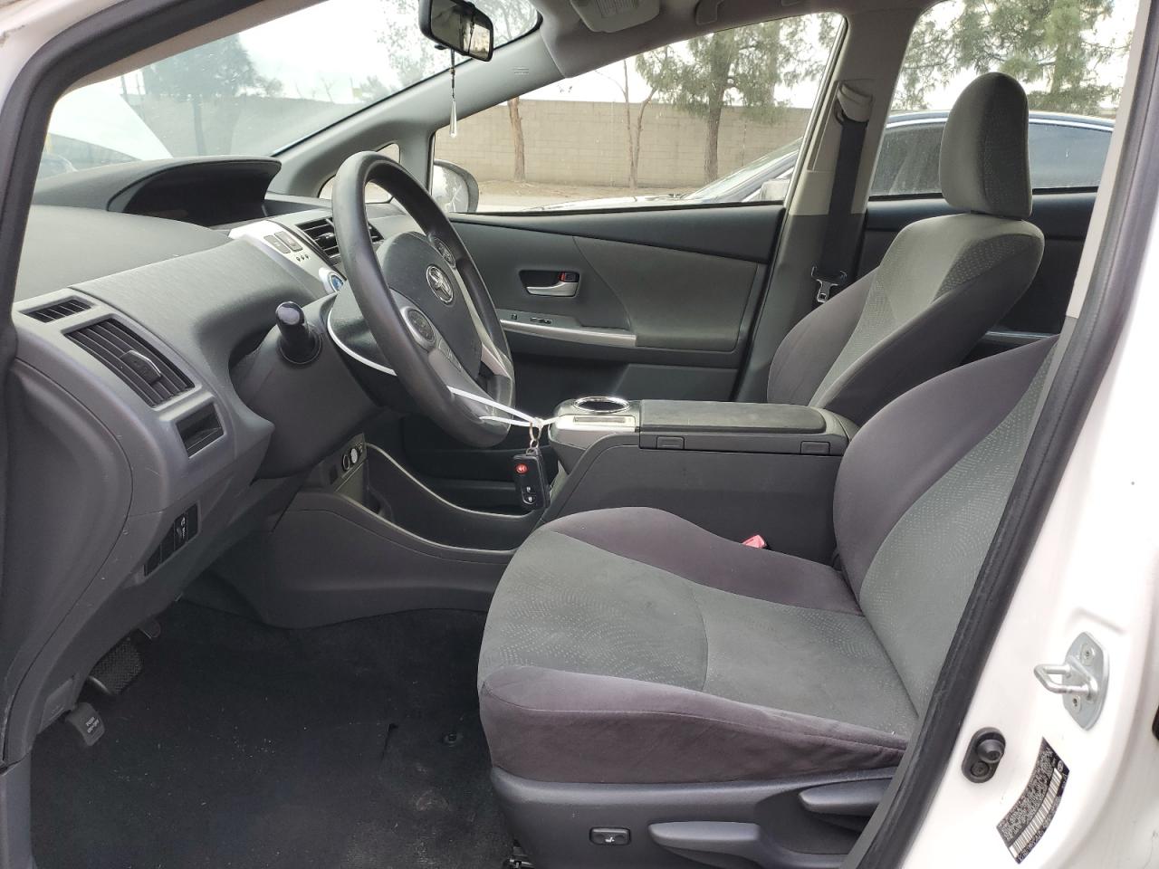 2012 Toyota Prius - Image 7