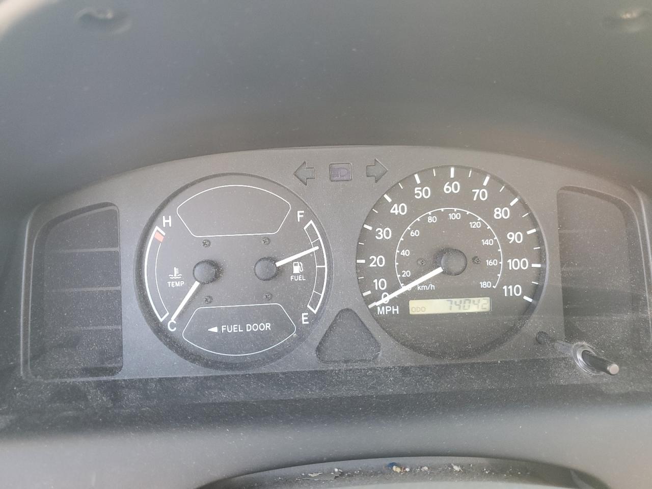 2000 Toyota Corolla - Image 9