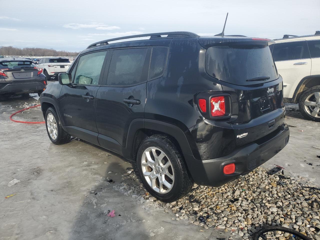 2018 Jeep Renegade - Image 2