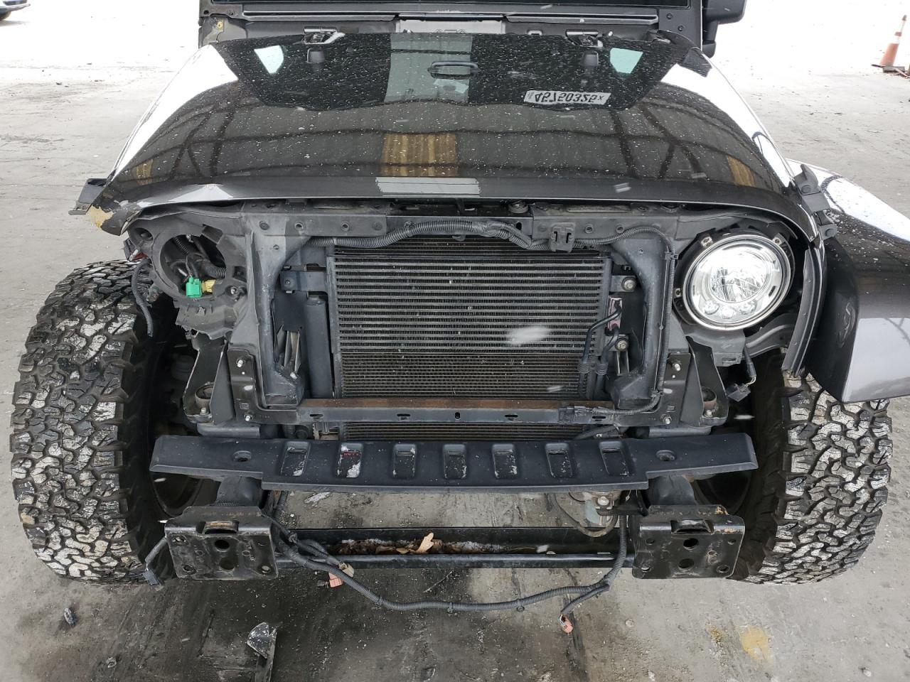 2017 Jeep Wrangler - Image 11