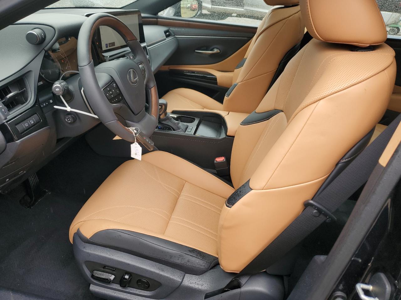 2024 Lexus ES - Image 7