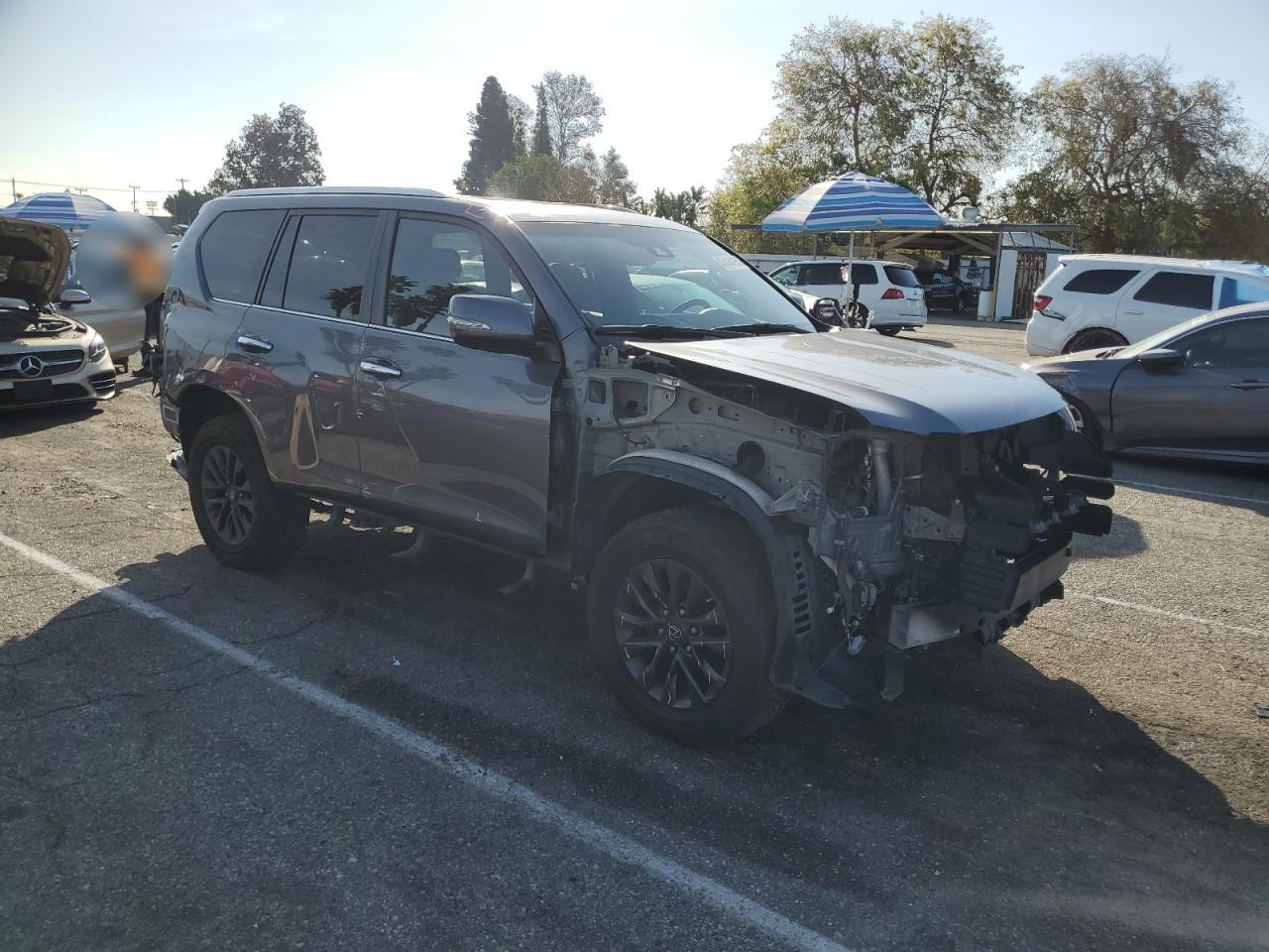 2021 Lexus GX - Image 4