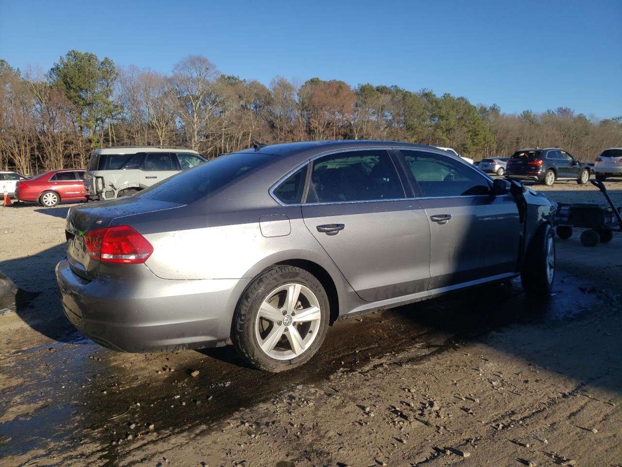 2015 Volkswagen Passat - Image 3