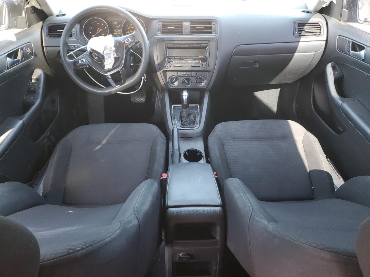 2015 Volkswagen Jetta - Image 8
