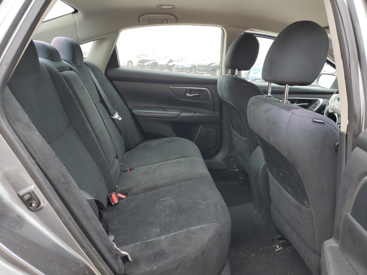 2015 Nissan Altima - Image 10