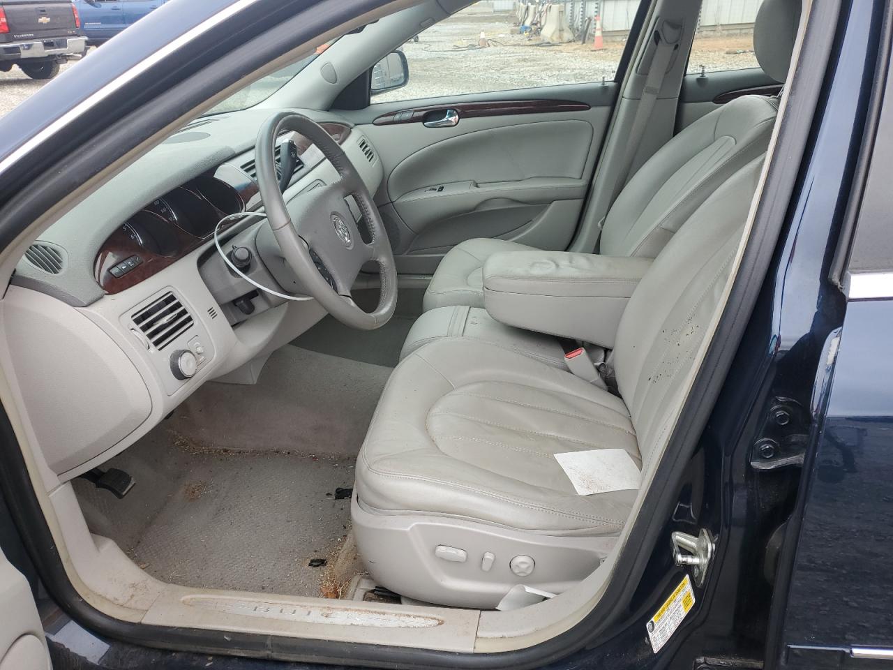2009 Buick Lucerne - Image 7