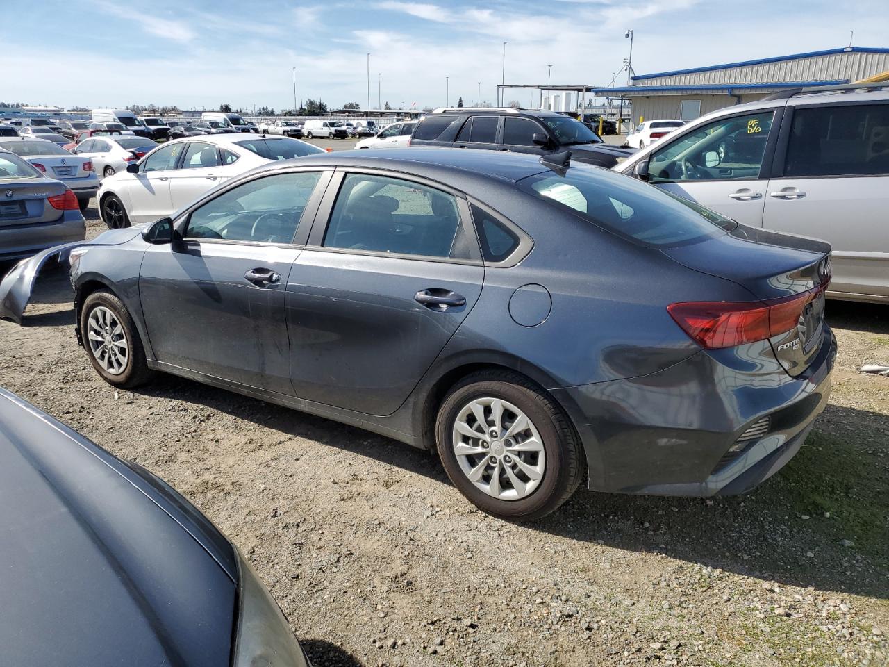 2022 Kia Forte - Image 2