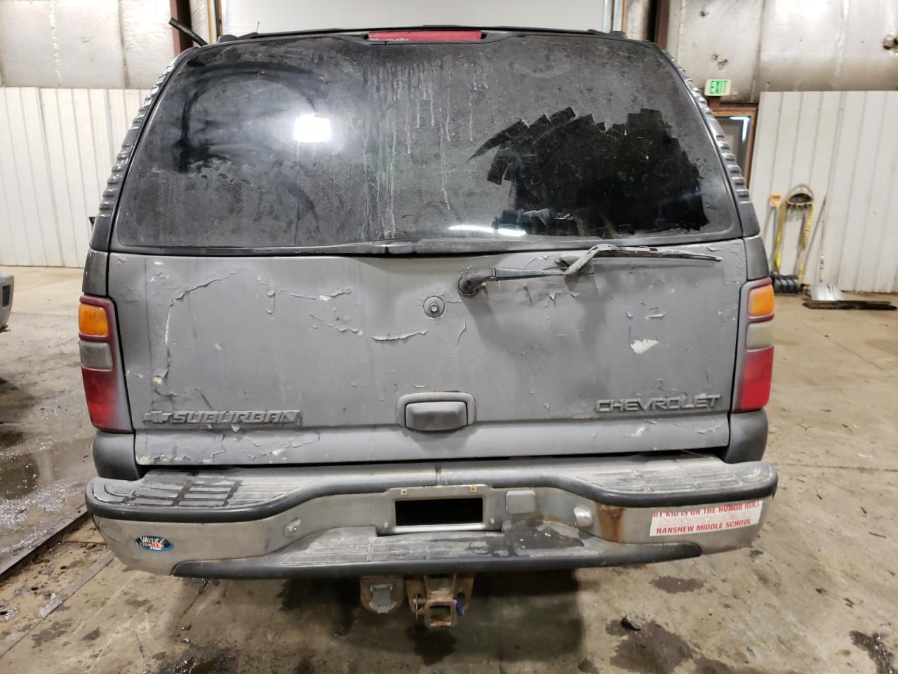 2001 Chevrolet Suburban - Image 6