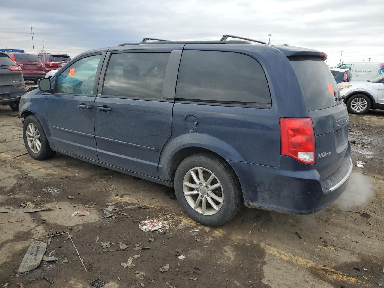 2013 Dodge Caravan - Image 2