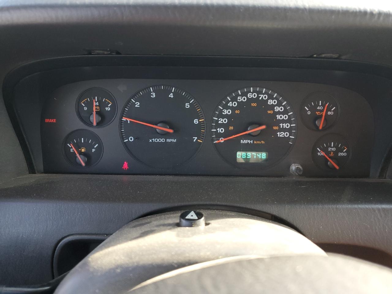 2001 Jeep Grand Cherokee - Image 9