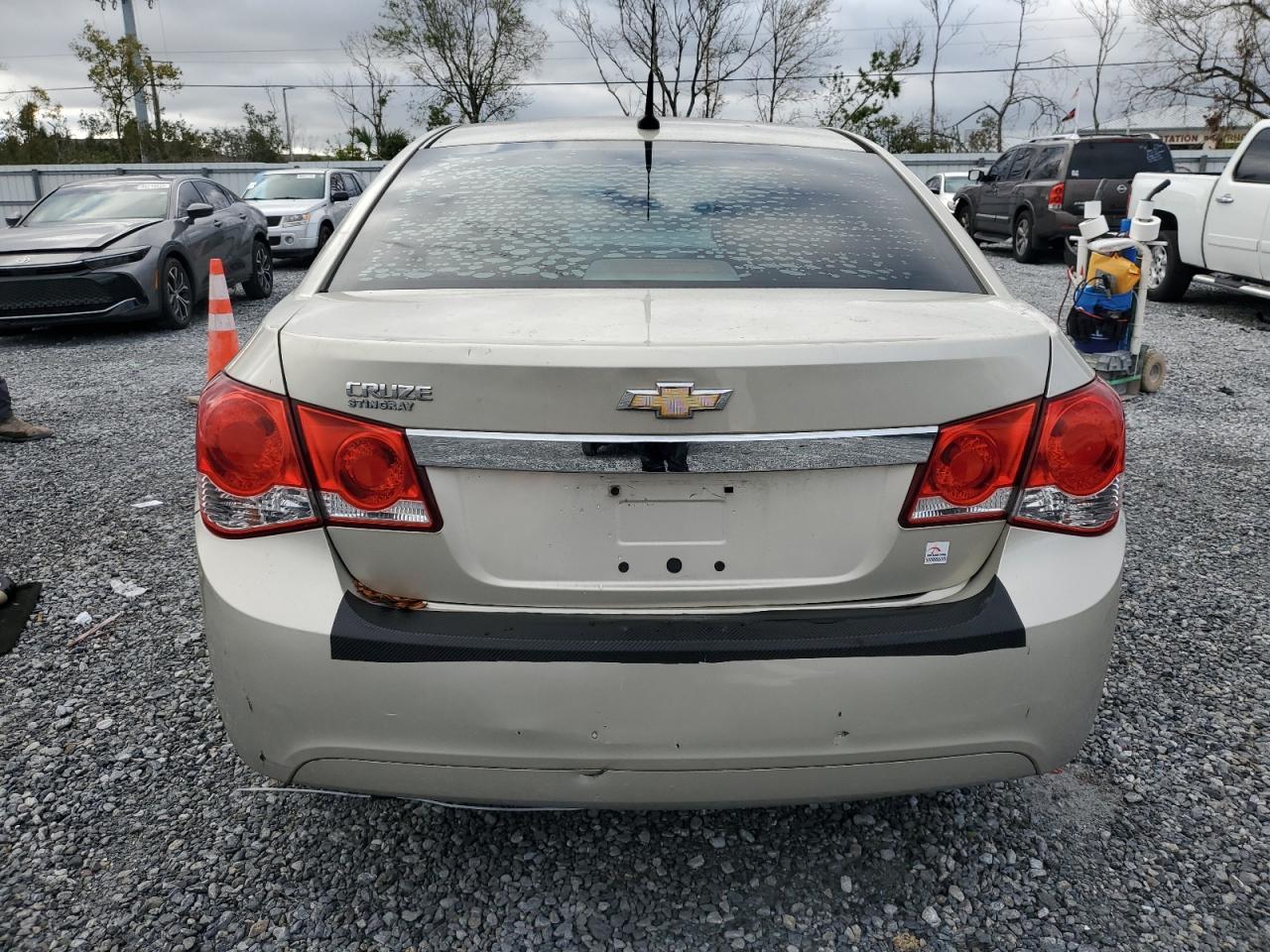 2014 Chevrolet Cruze - Image 6