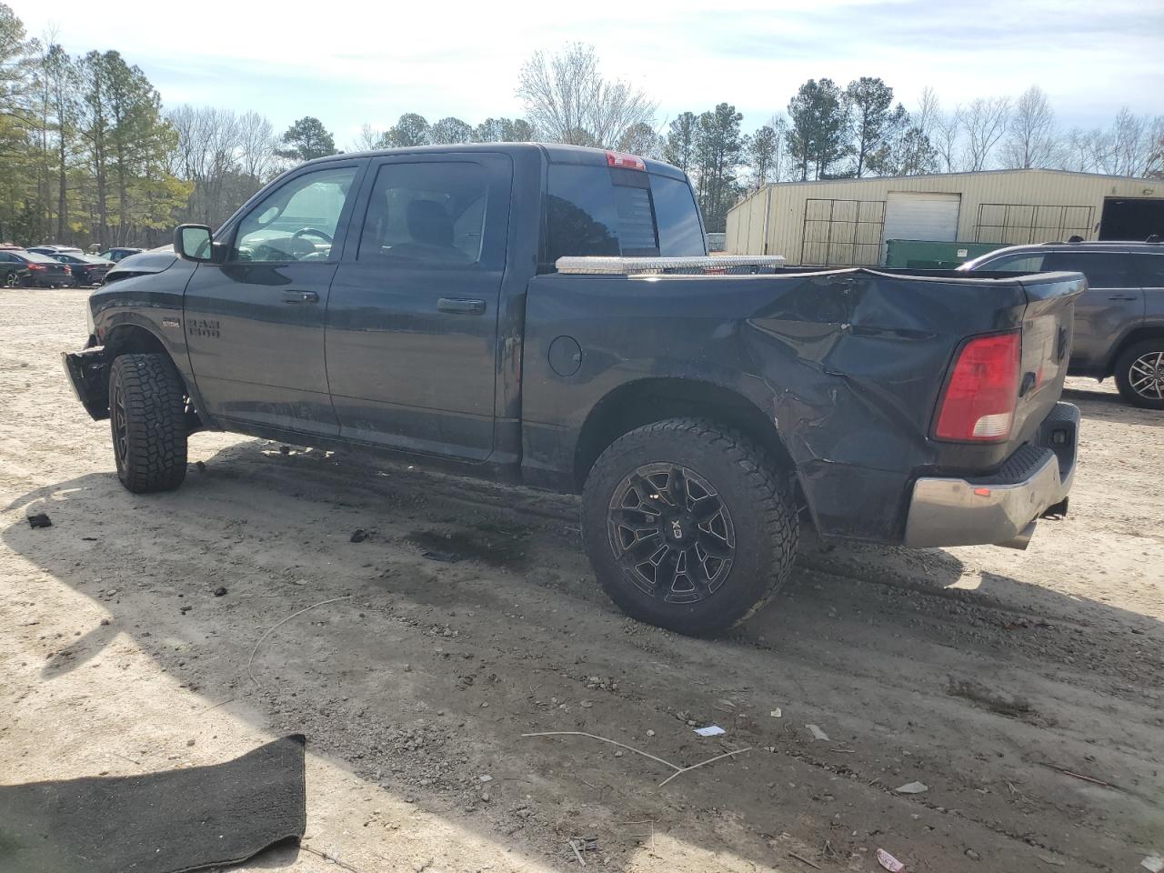 2016 RAM 1500 - Image 2