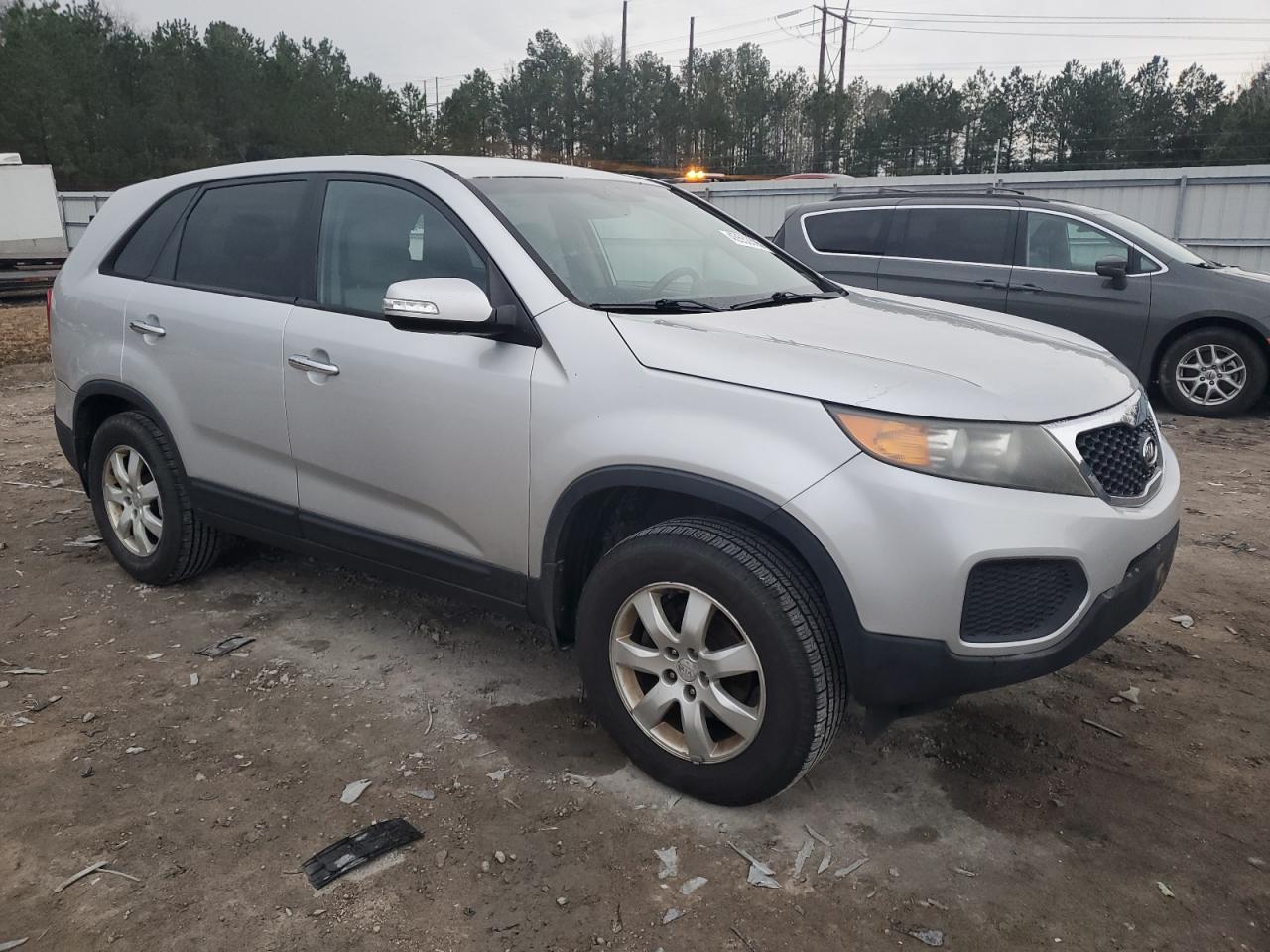 2011 Kia Sorento - Image 4