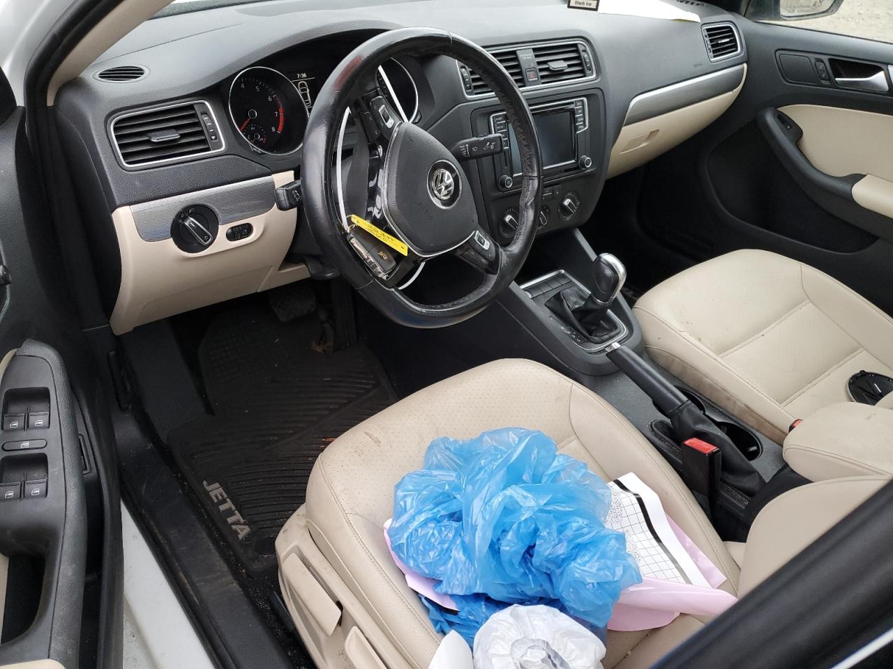 2018 Volkswagen Jetta - Image 8