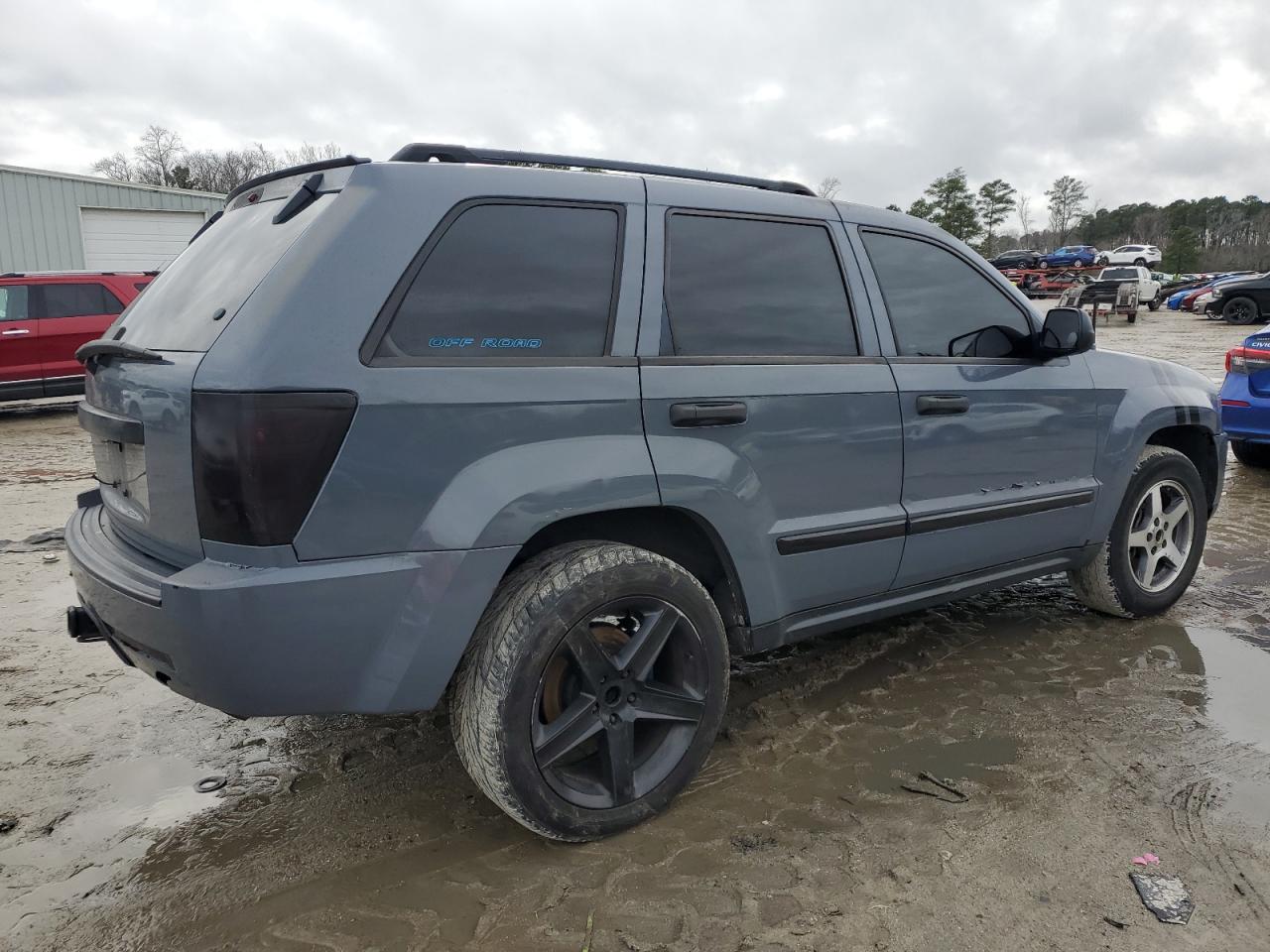 2005 Jeep Grand Cherokee - Image 3