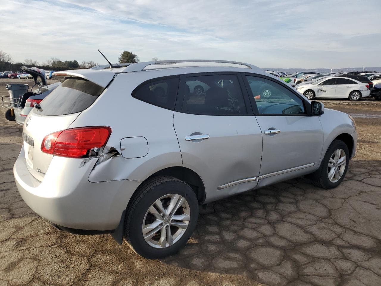 2013 Nissan Rogue - Image 3