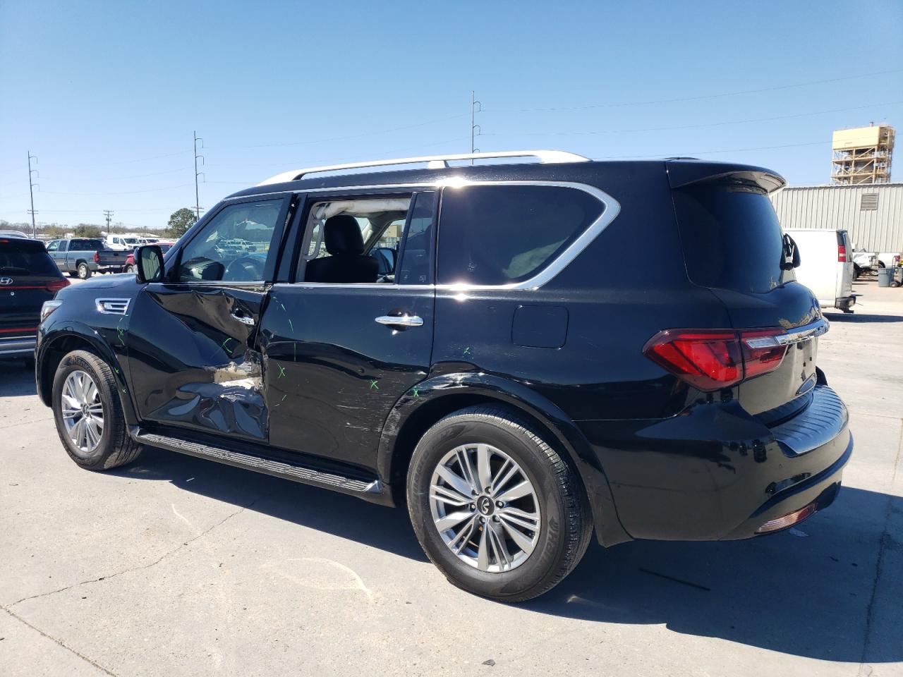 2020 Infiniti QX80 - Image 2