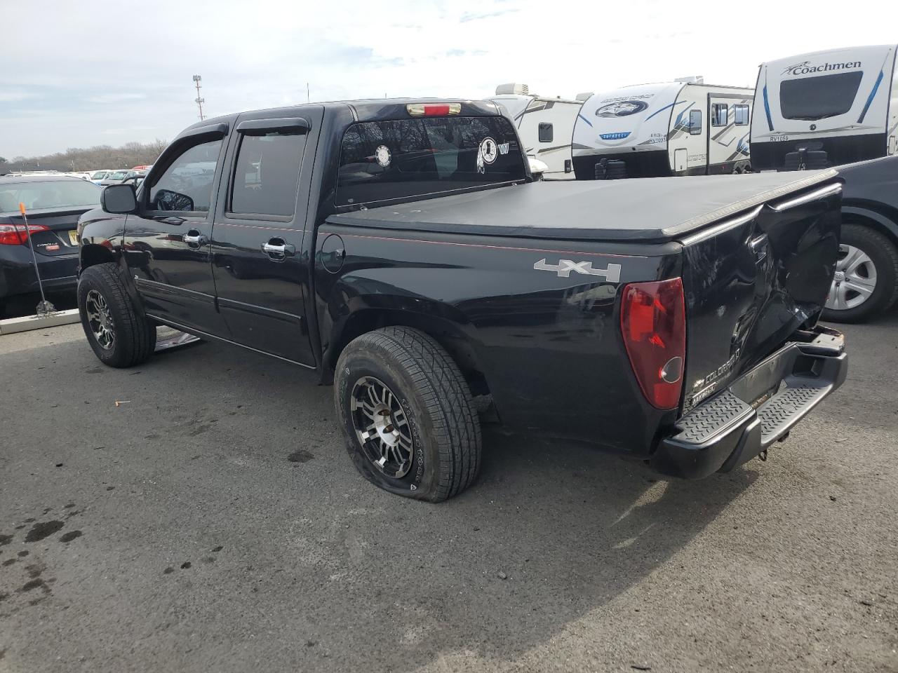 2011 Chevrolet Colorado - Image 2