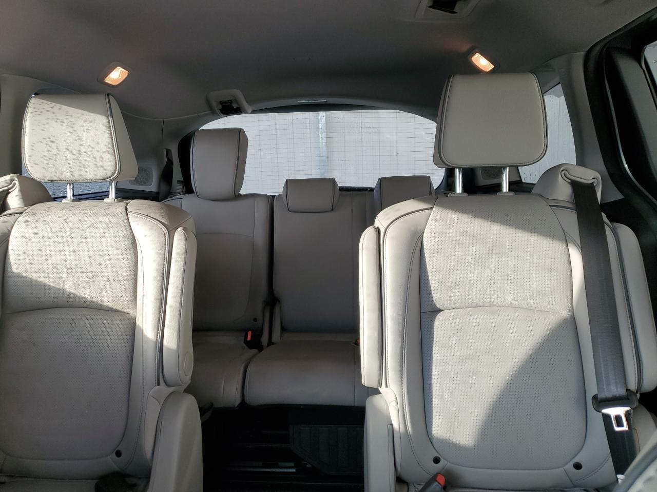 2022 Honda Odyssey - Image 10