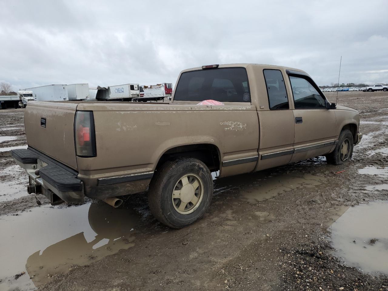 1995 Chevrolet GMT-400 - Image 3