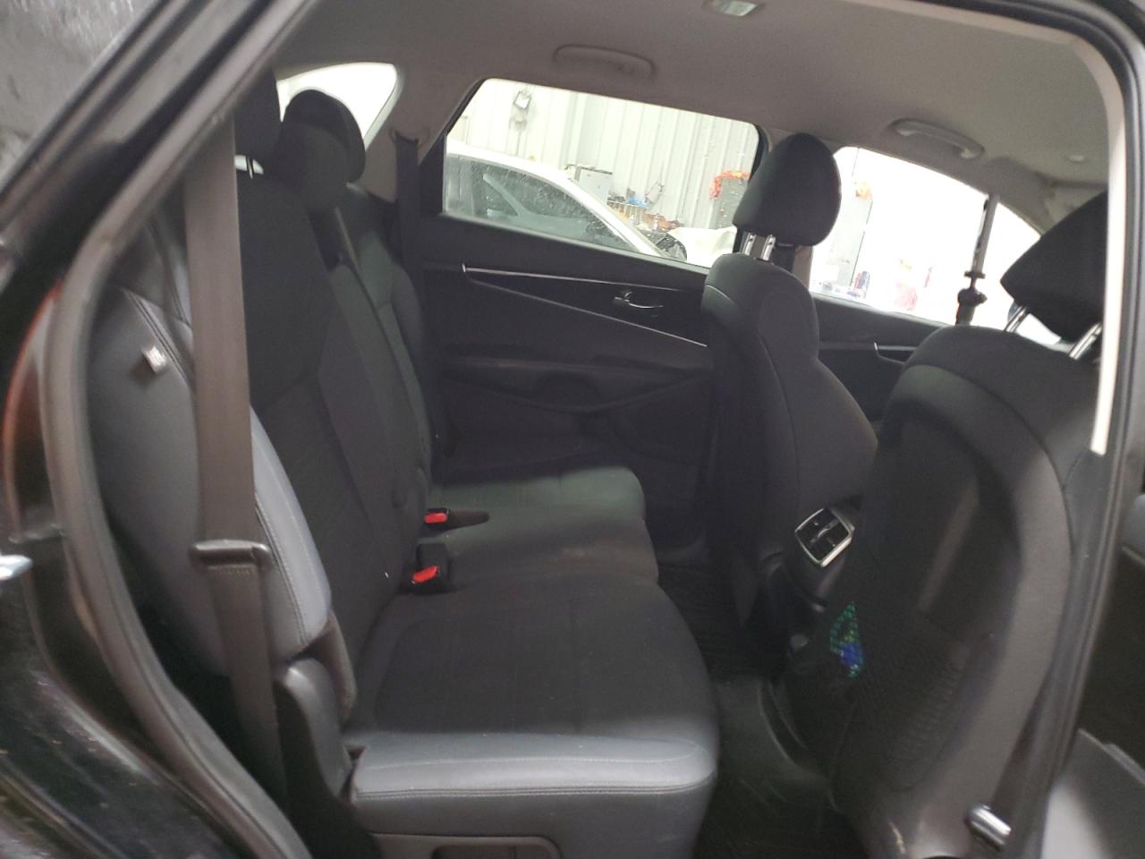 2019 Kia Sorento - Image 11
