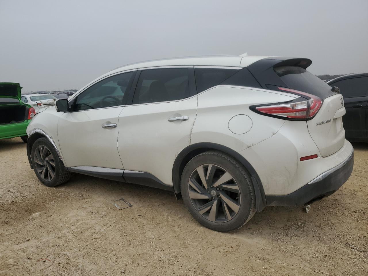 2015 Nissan Murano - Image 2