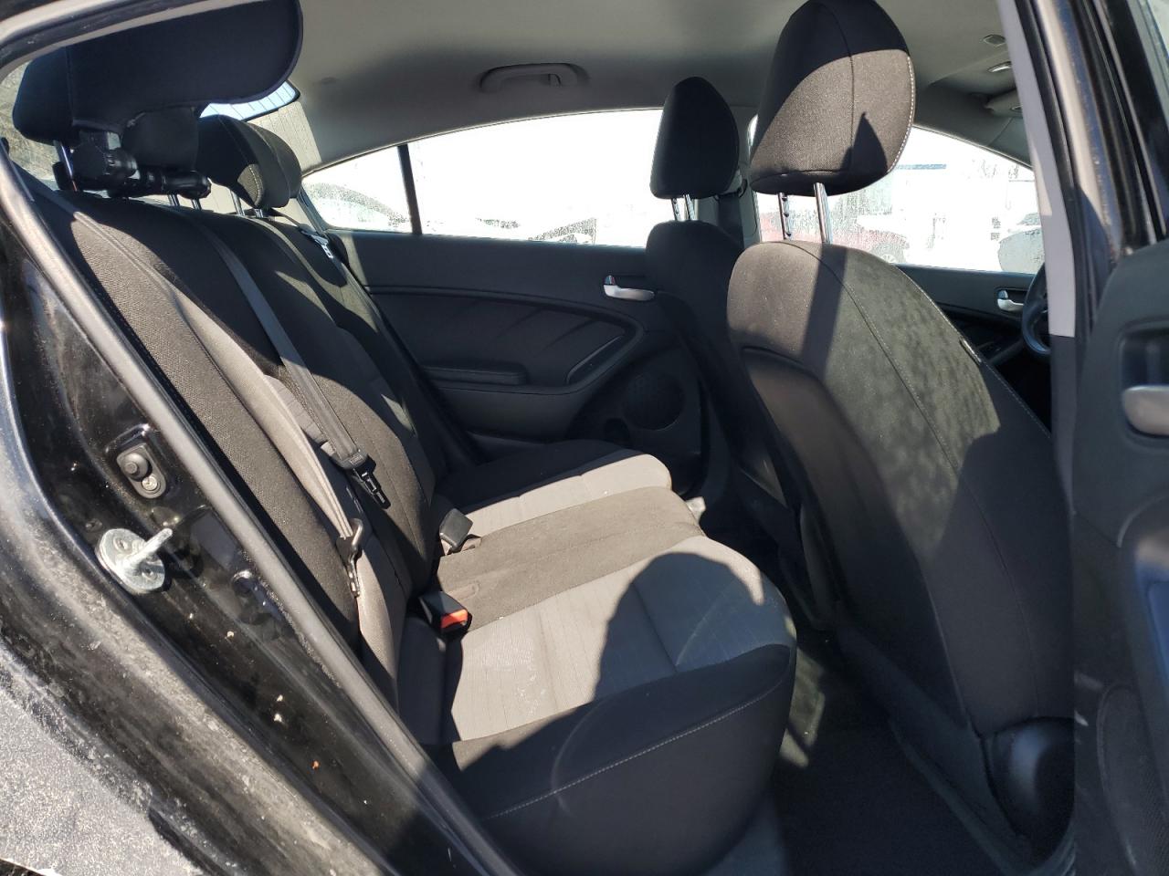 2016 Kia Forte - Image 10